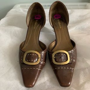 LIKE NEW Liz Claiborne brown buckle leather heels